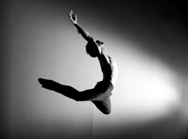 image of ballet dancer leaping to illustrate article on dancers and the law