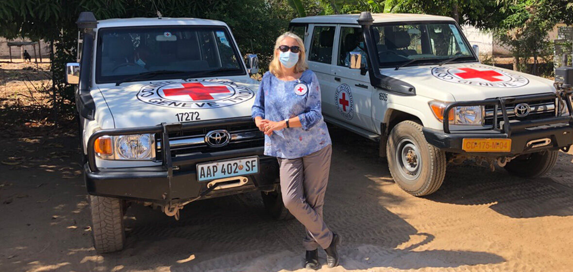 Photo of Dr Helen Durham in Mozambique