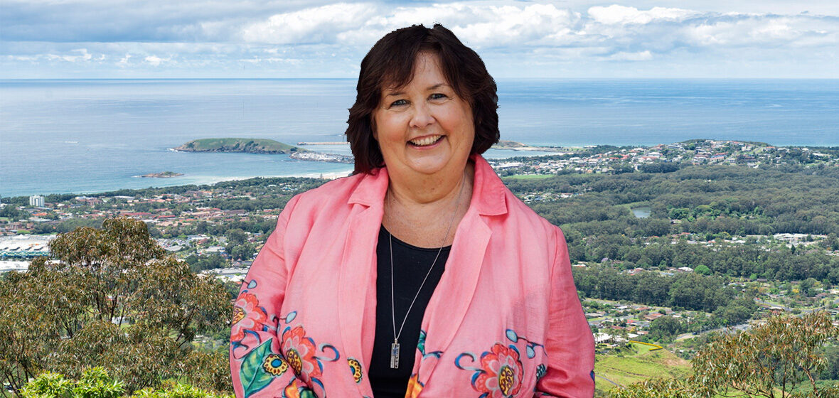 phot of Heather McKinnon with Coffs Harbour in the bakcground